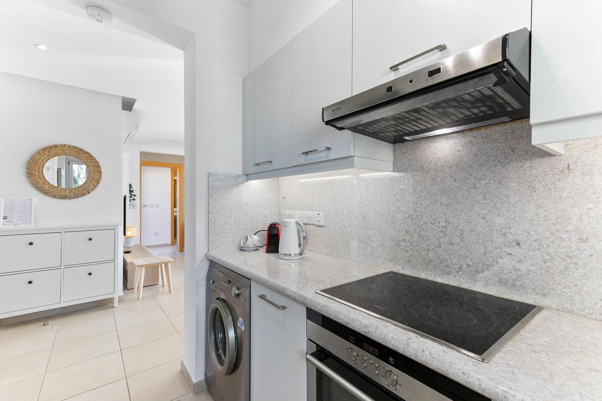 2 Bedroom Apartment Thalassa With Sea And Sunset Views, Aphrodite Hills Resort Kouklia Buitenkant foto